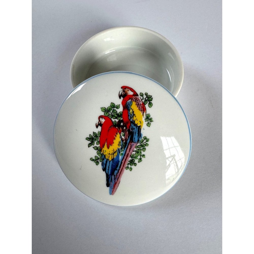 Vintage Leart Macaw Parrot Trink Box, Keepsake Ceramic Box, Birds